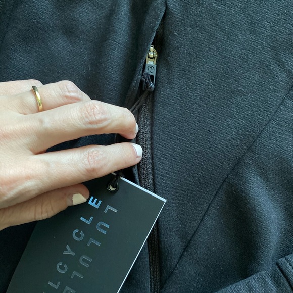 SoulCycle x Lululemon Black Hoodie Jacket Sz Small - Picture 8 of 10